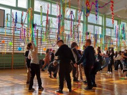 b_1024_768_0_00_images_2022_2023_Wydarzenia_zabawa_328944544_3366139260366769_2814034222642920270_n